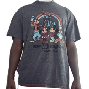 Walt Disney World Mickey Minnie Goofy Donald Retro Graphic T-Shirt